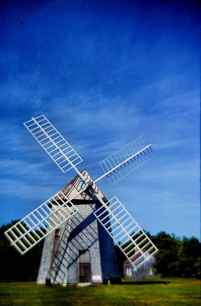 Dummer-Boy-Wind-Mill.jpg