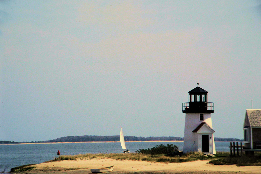 Hyannis-Harbor-Light--1_0009.jpg