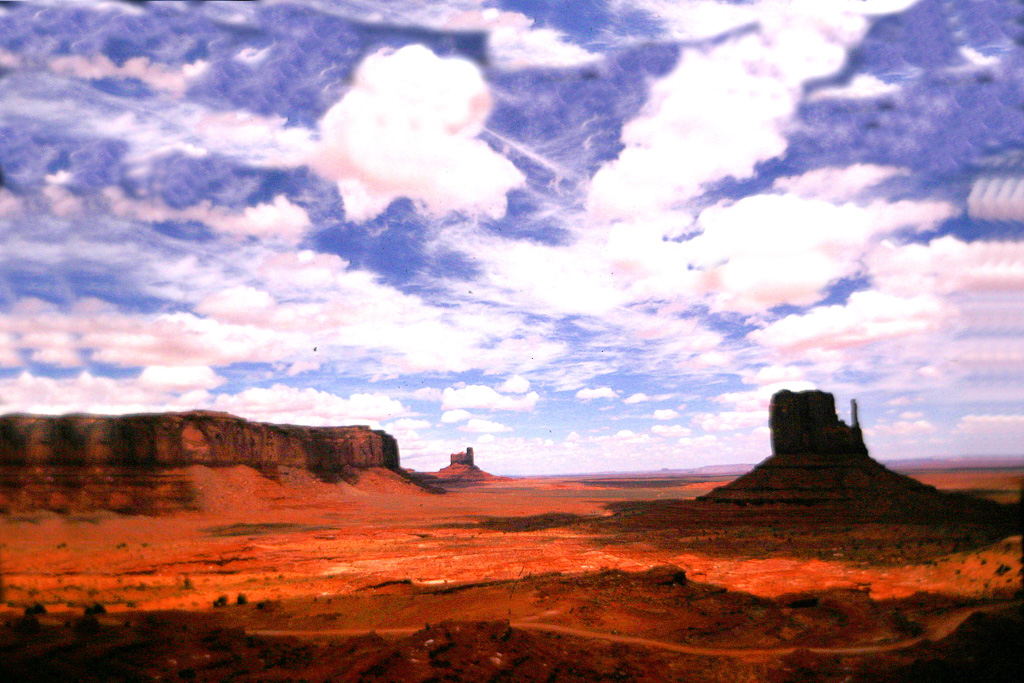 Z-Monument-Valley--4-Left-Mitten-and-Buttes_242.jpg