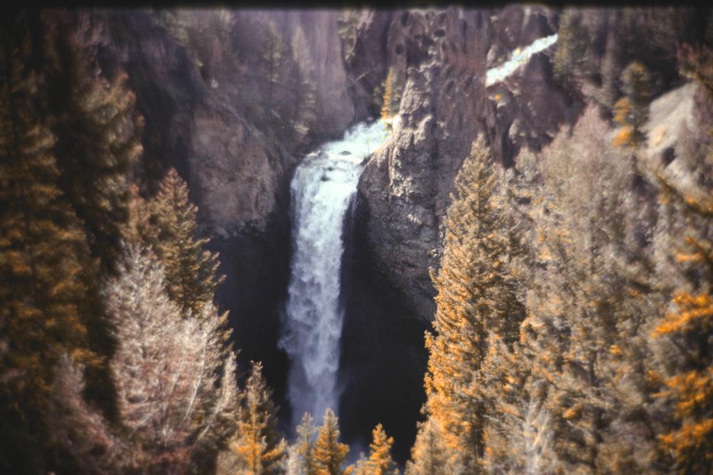 Z-Yellowstone-Falls--1_0141.jpg