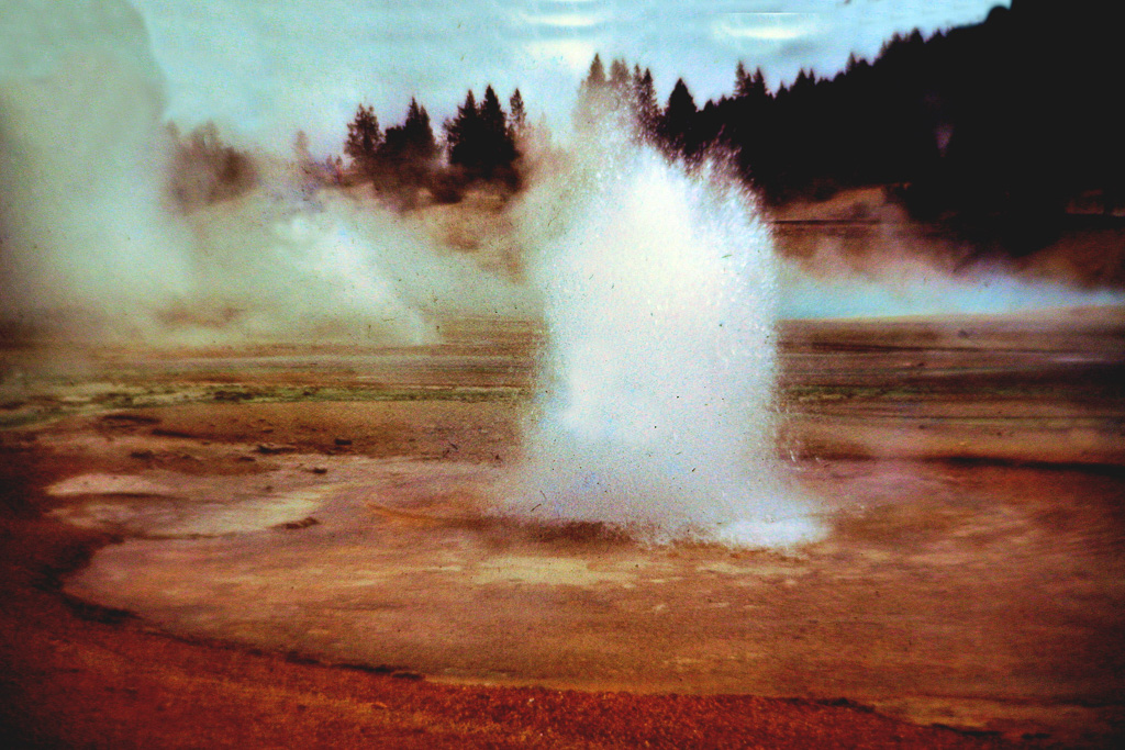 Z-Yellowstone-Geysers_0136.jpg