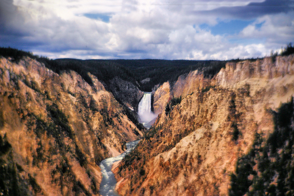 Z-Yellowstone-Upper-Falls--5_0171.jpg