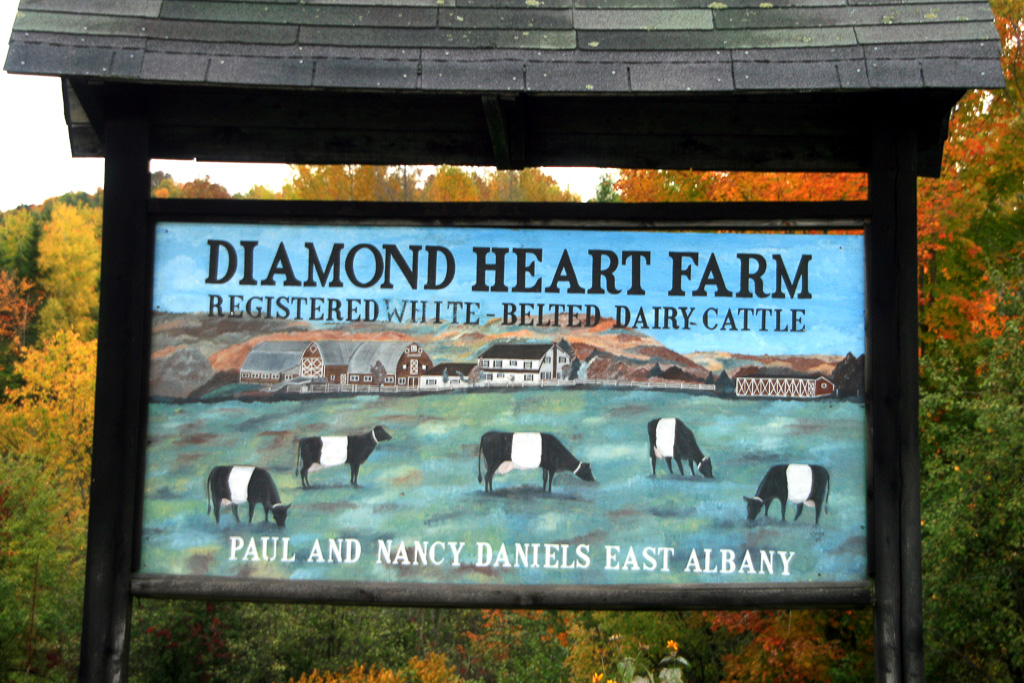 Diamomd-Heart-Farm-Sign.jpg